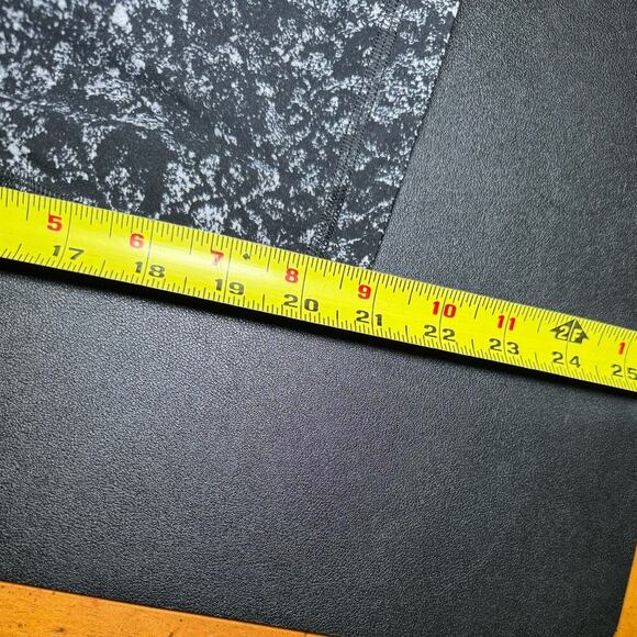 Lululemon Pace Rival Crop Leggings Medium Rise Mesh Abstract Print Black Size 10 - Picture 10 of 10